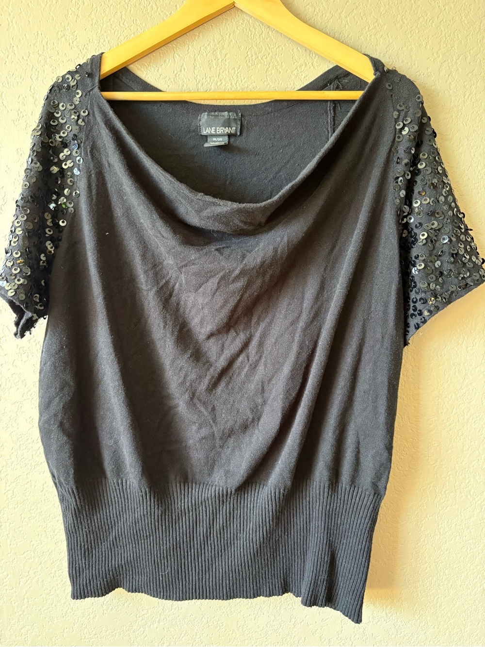 Lane Bryant Black Knit Short Sleeve Top Size 18/20 Boat Neck Sequin Sleeve